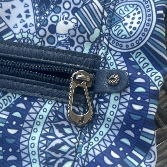 Sakroots Artists circle blue crossbody purse. New without tags. - Picture 3 of 11